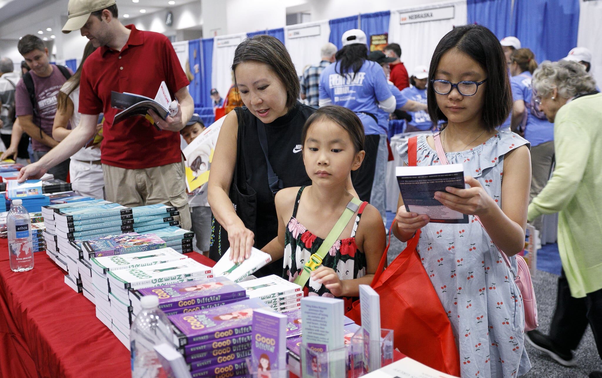 Families find fun and activities on the expo floor at the 2023 Library of Congress National Book Festival, August 12. Photo by Edmond Joe/Library of Congress.